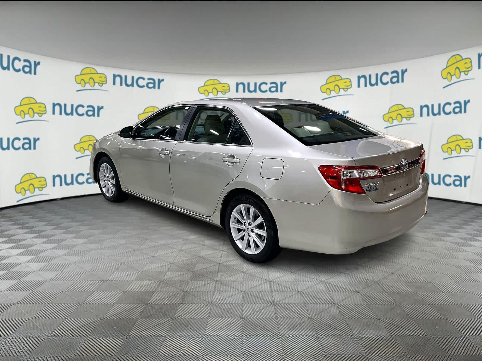 2013 Toyota Camry L photo 2