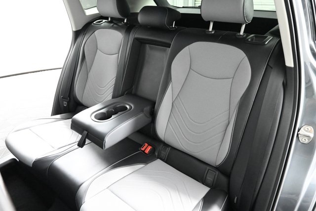 2025 Volkswagen Tiguan SE photo 10