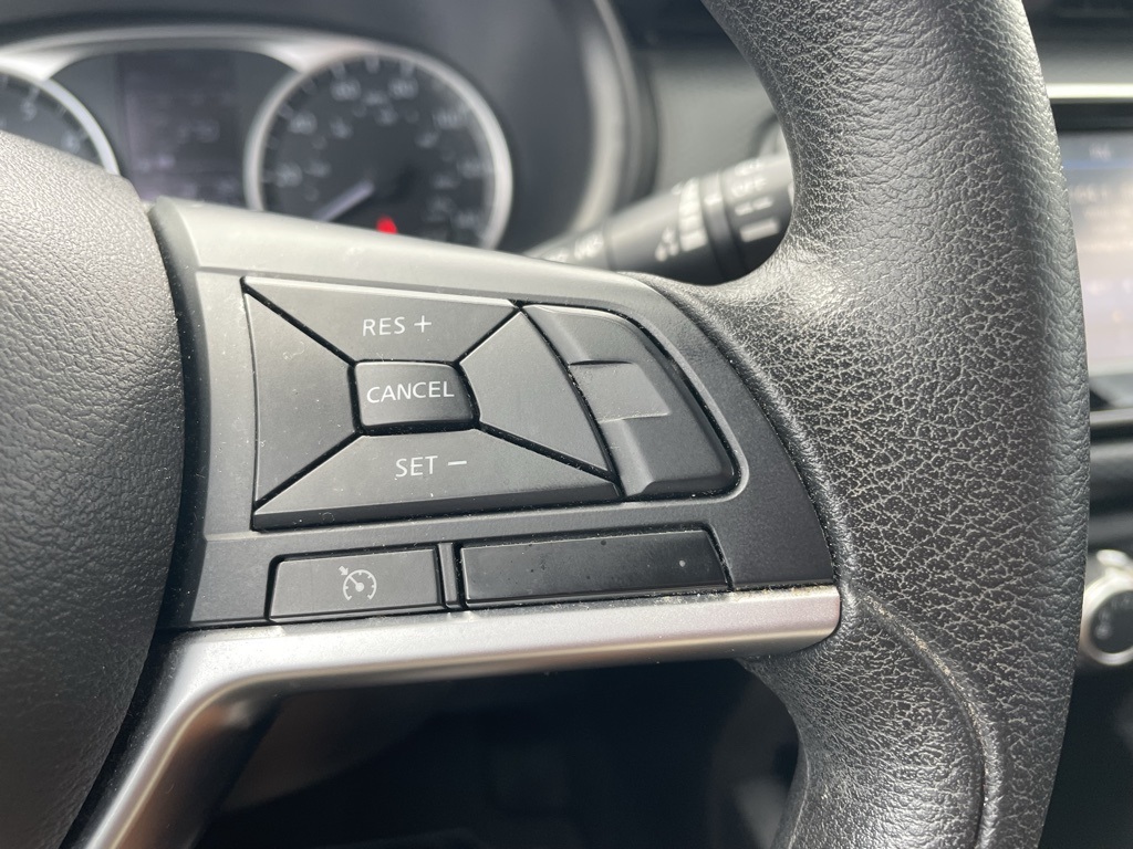2022 Nissan Kicks S photo 10