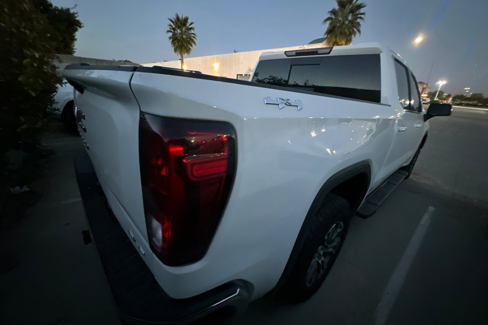 2020 Gmc Sierra 1500 SLE photo 3