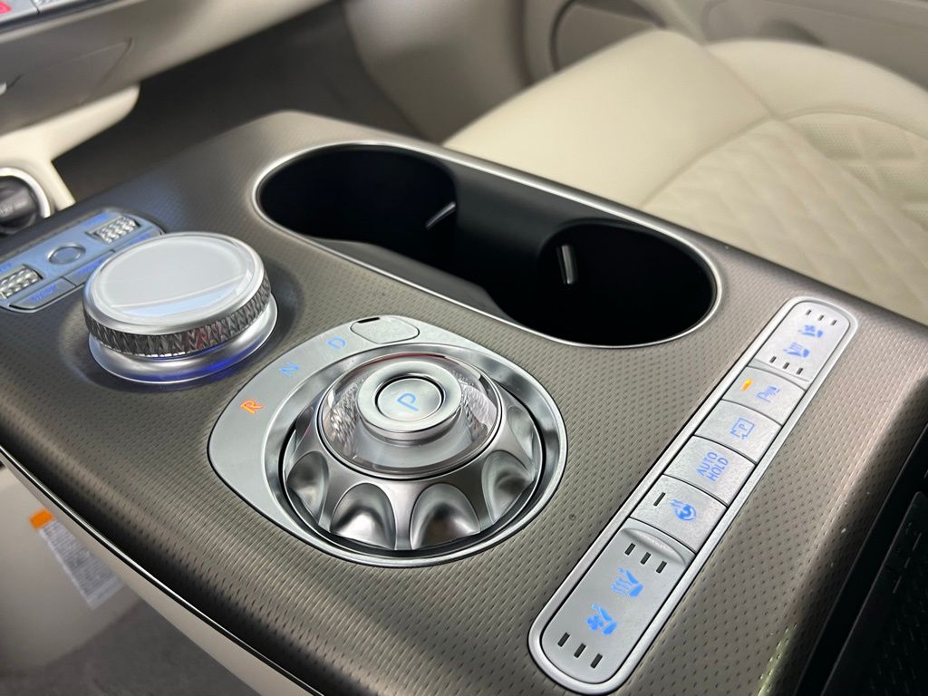 2023 Genesis GV60 Performance photo 18
