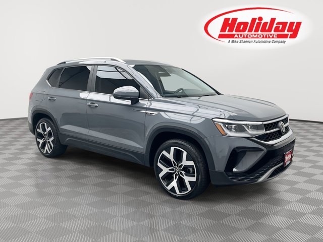 2022 Volkswagen Taos SEL's photo