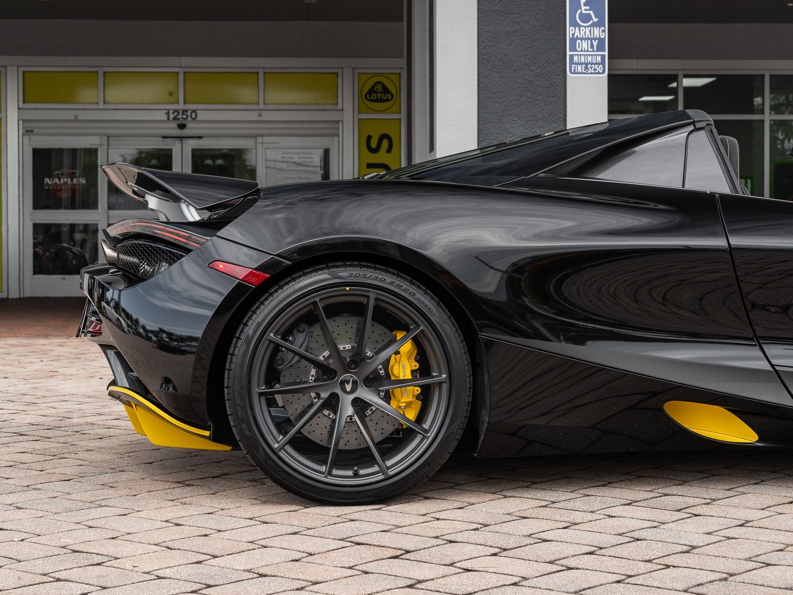 2022 Mclaren 720S Spider photo 17