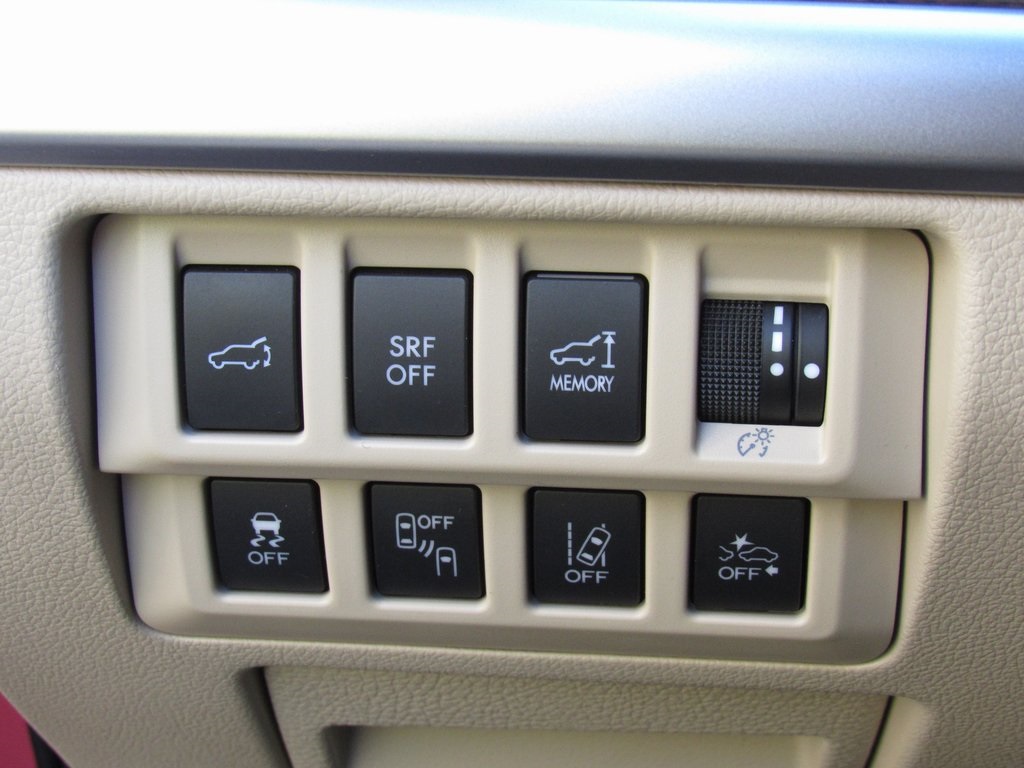 2016 Subaru Outback Limited photo 35