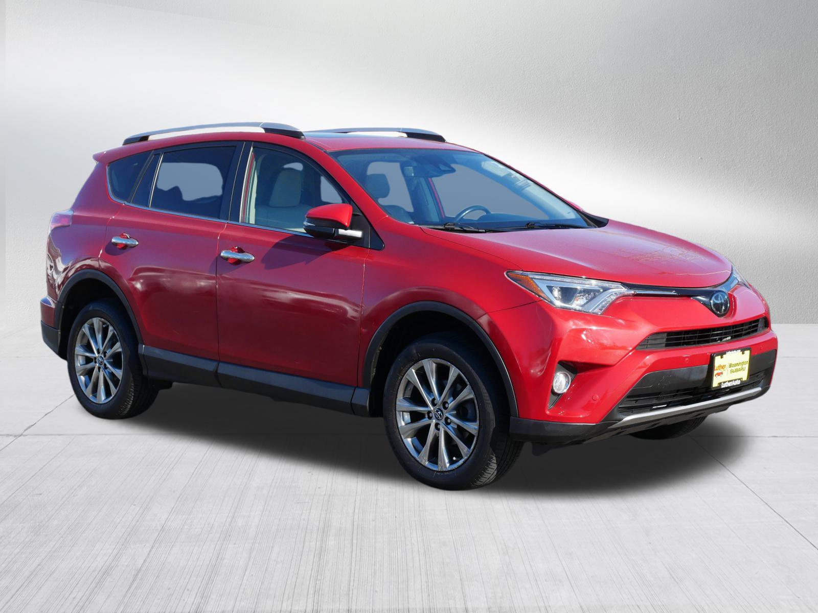 2016 Toyota RAV4 Limited's photo