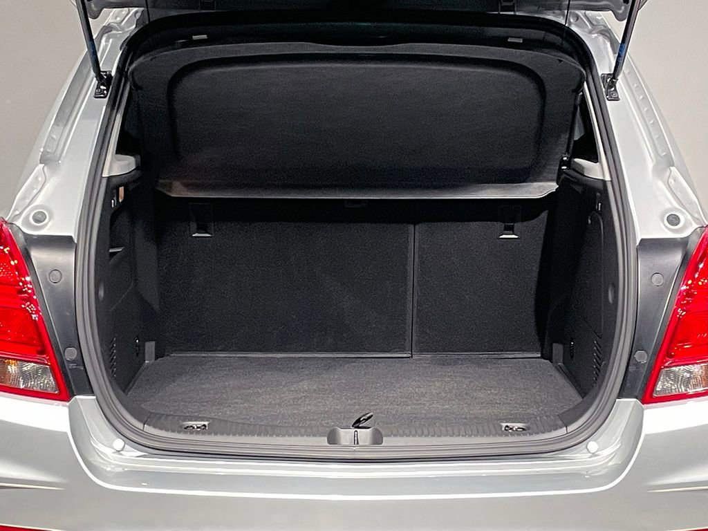 2022 Chevrolet Trax LT photo 4