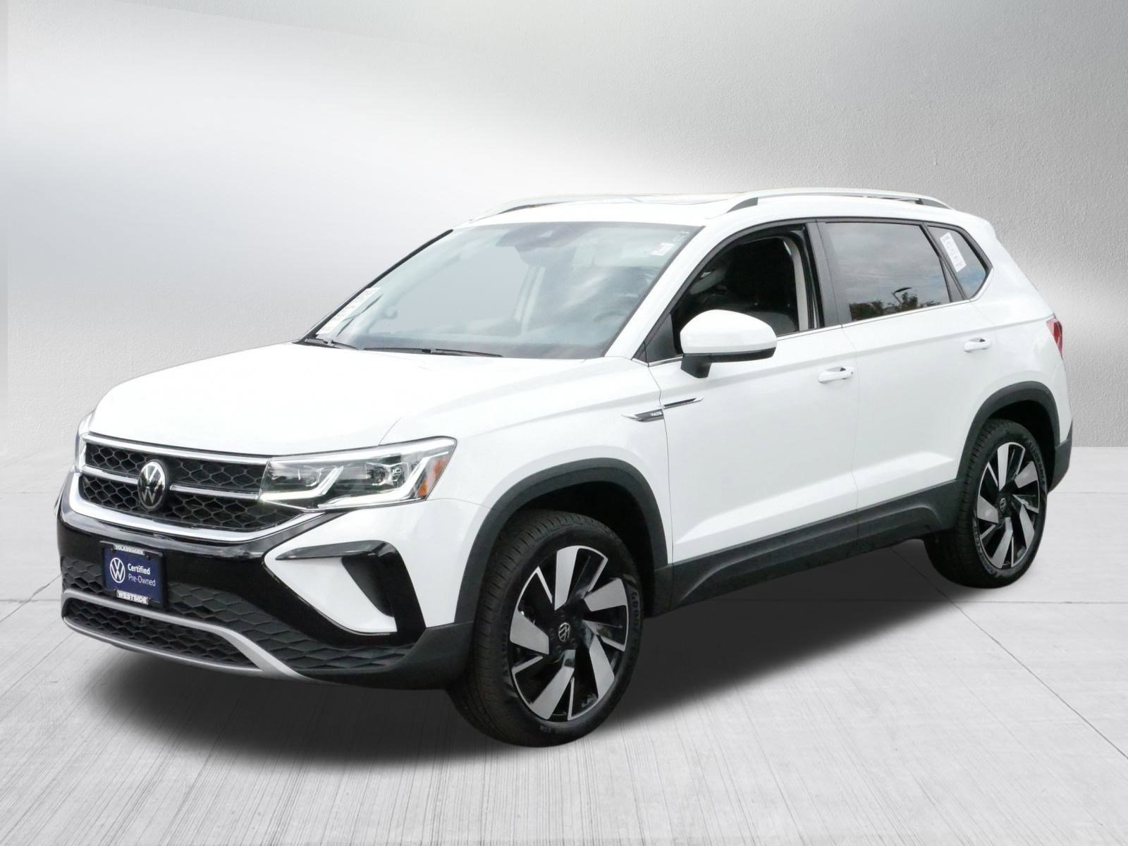 2024 Volkswagen Taos SEL photo 3