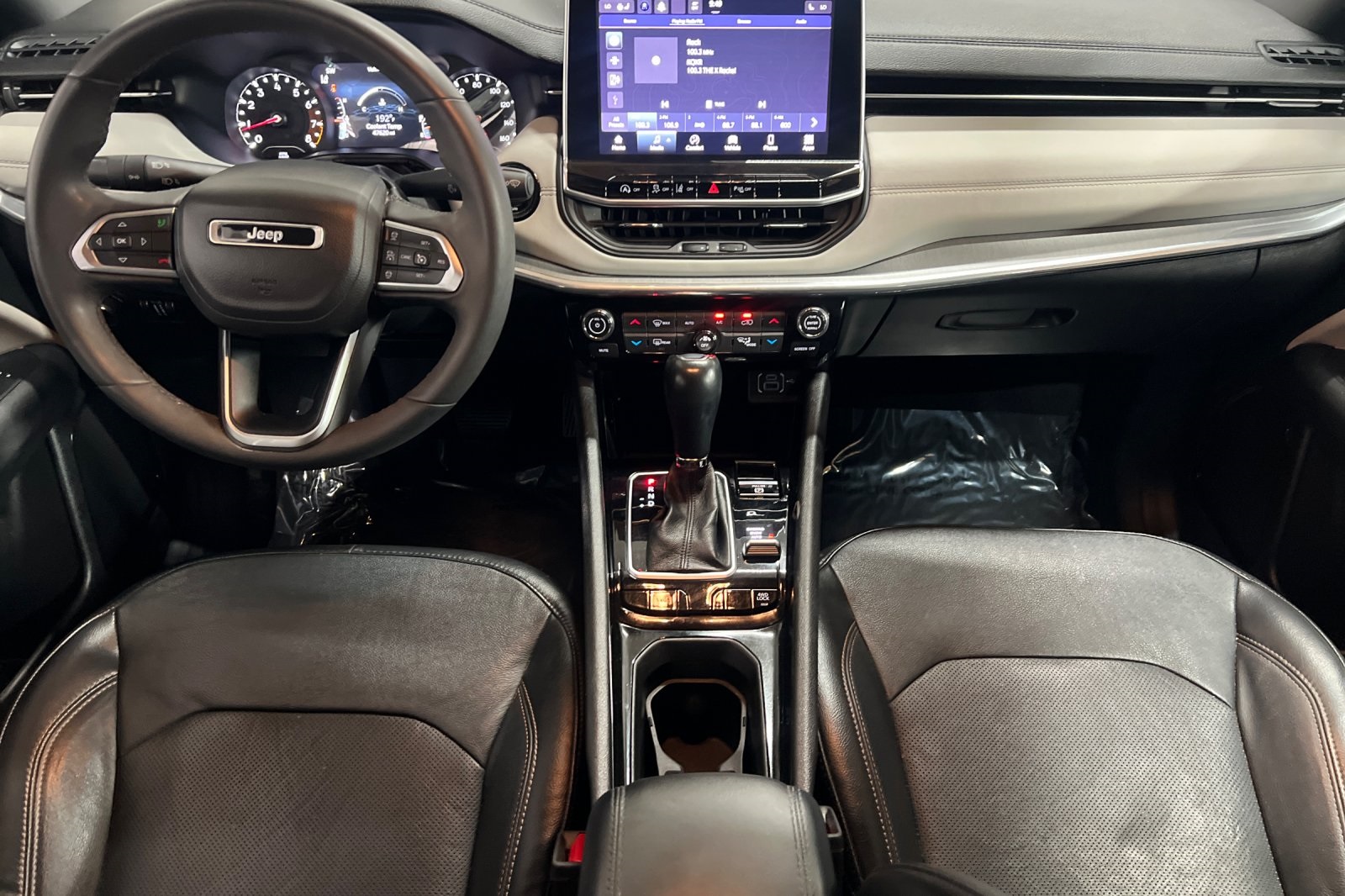 2023 Jeep Compass Limited photo 10