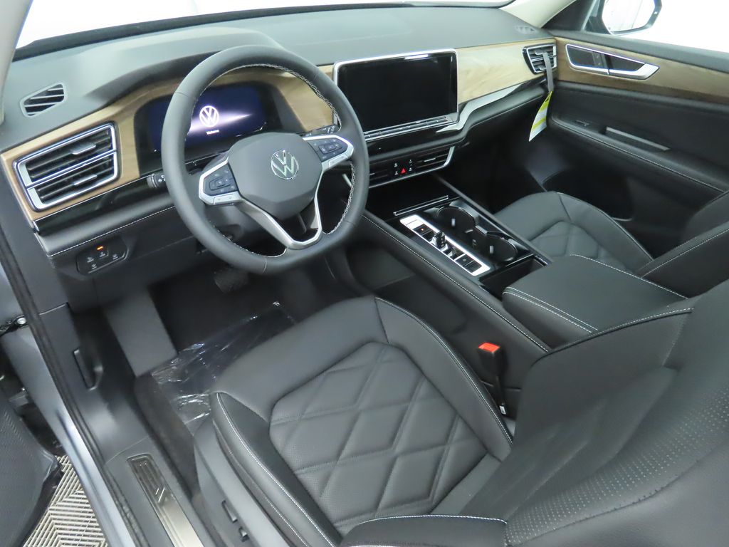 2026 Volkswagen Atlas SE Technology photo 9