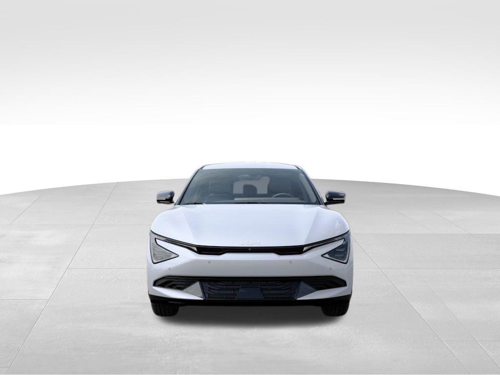2025 Kia EV6 Light photo 2