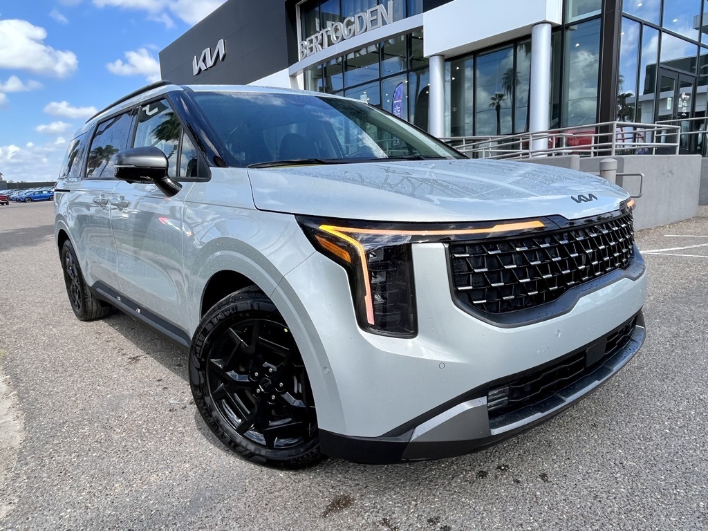 2026 Kia Carnival SX's photo