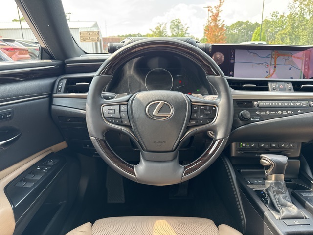 2019 Lexus ES 350 Luxury photo 20