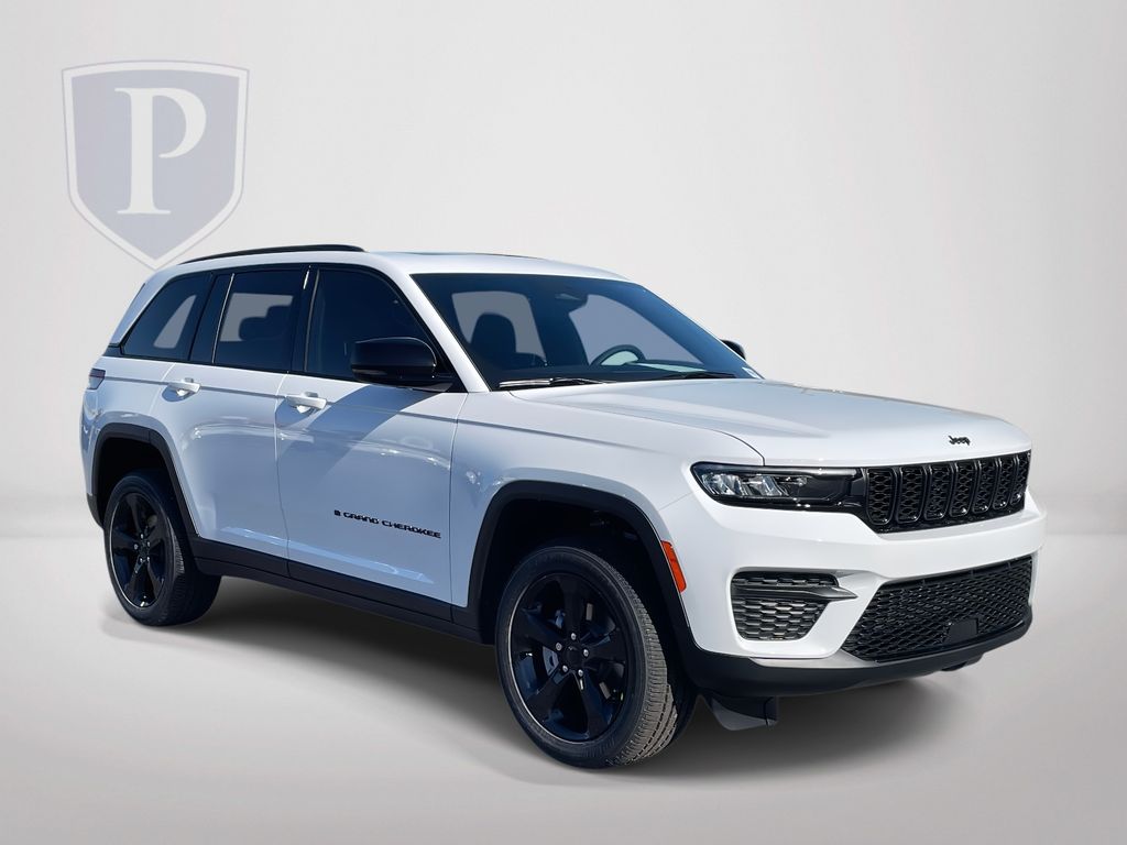 2025 Jeep Grand Cherokee Laredo Altitude photo 2