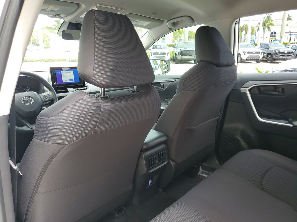 2025 Toyota RAV4 LE photo 17