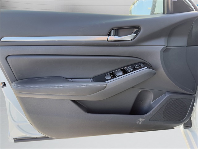 2025 Nissan Altima 2.5 SL photo 11