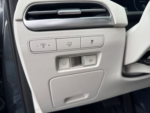 2023 Hyundai Palisade Limited photo 18