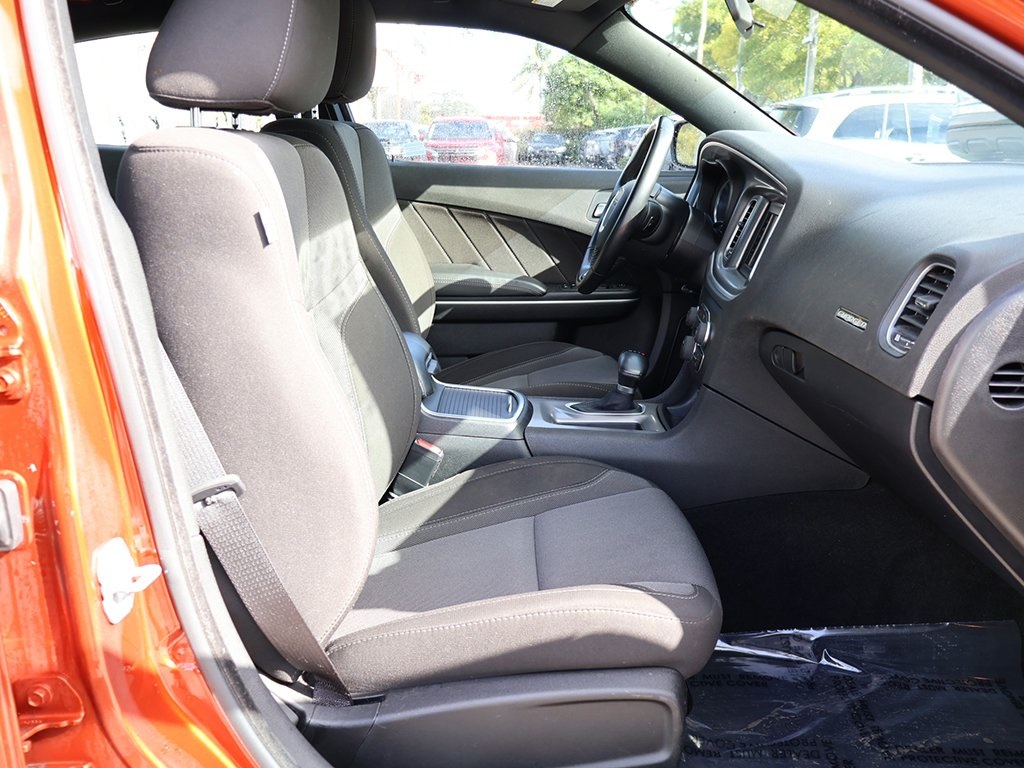 2022 Dodge Charger SXT photo 25