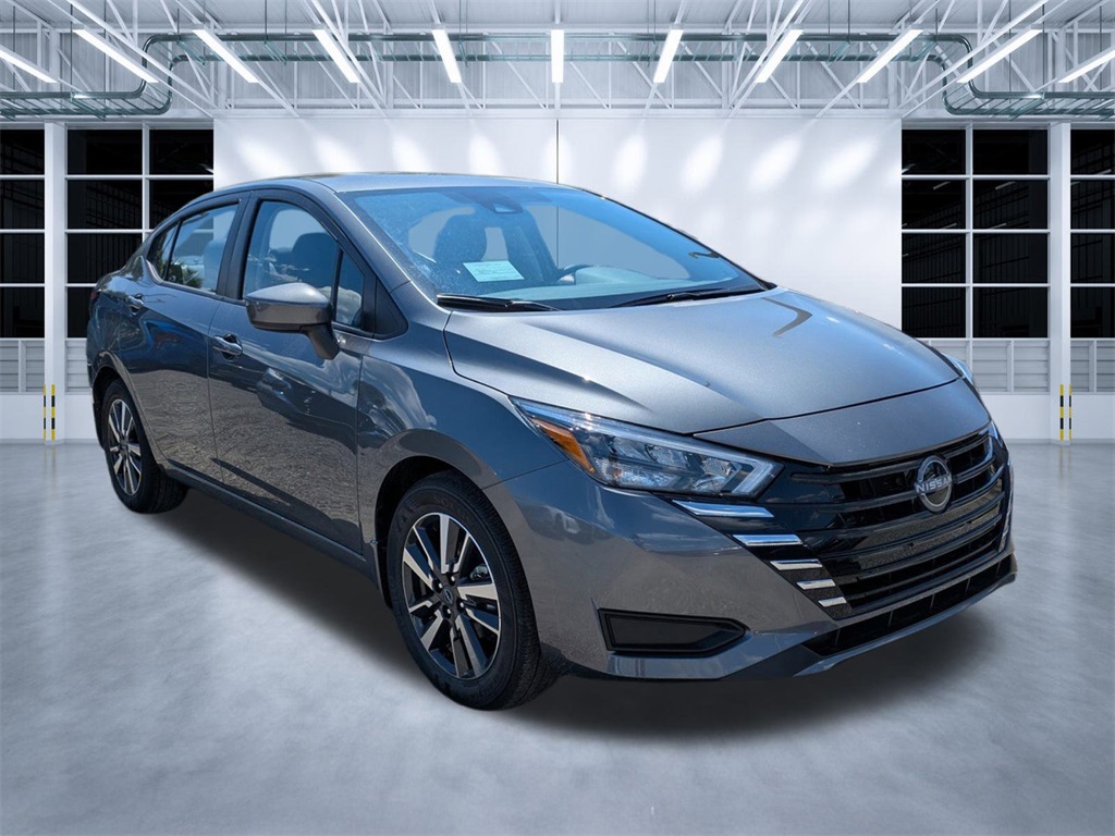 2025 Nissan Versa SV's photo