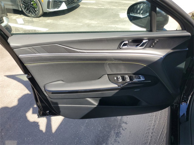 2026 Kia K5 GT photo 4