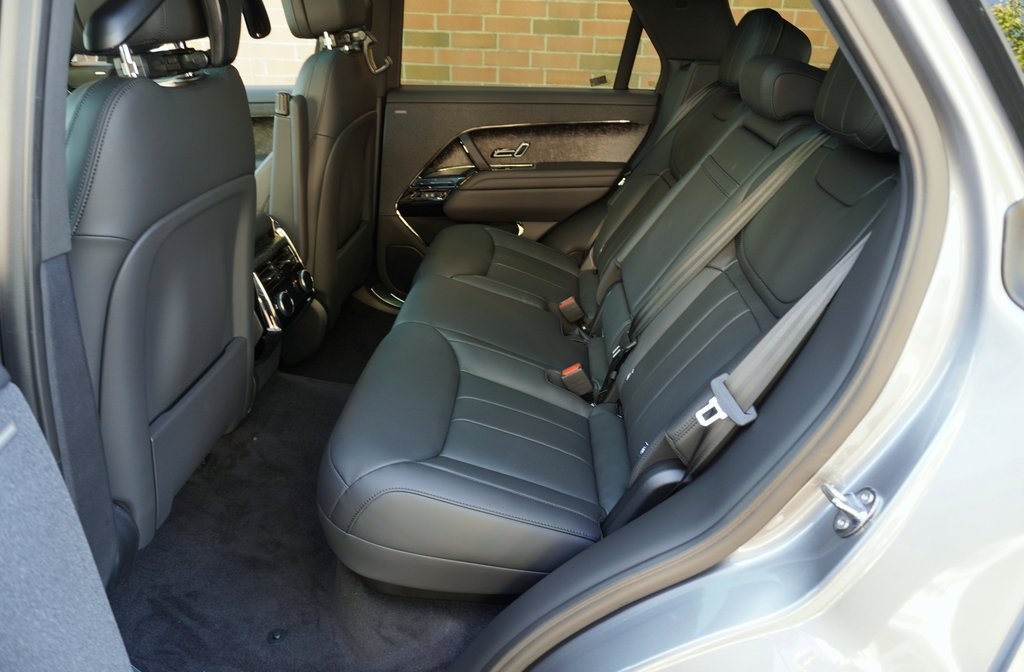 2025 Land Rover Range Rover Sport SE photo 22