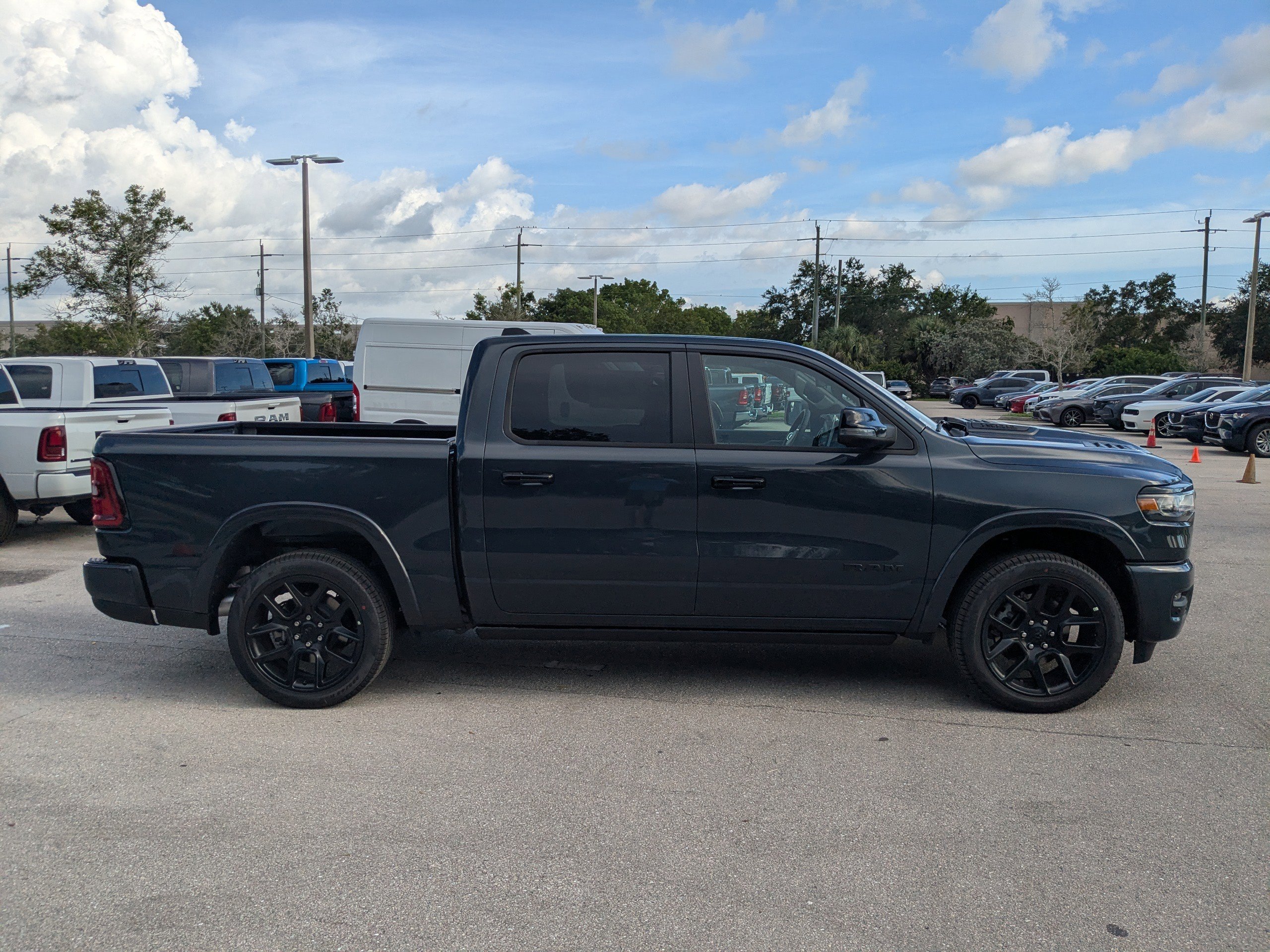 2026 Ram 1500 Laramie photo 3