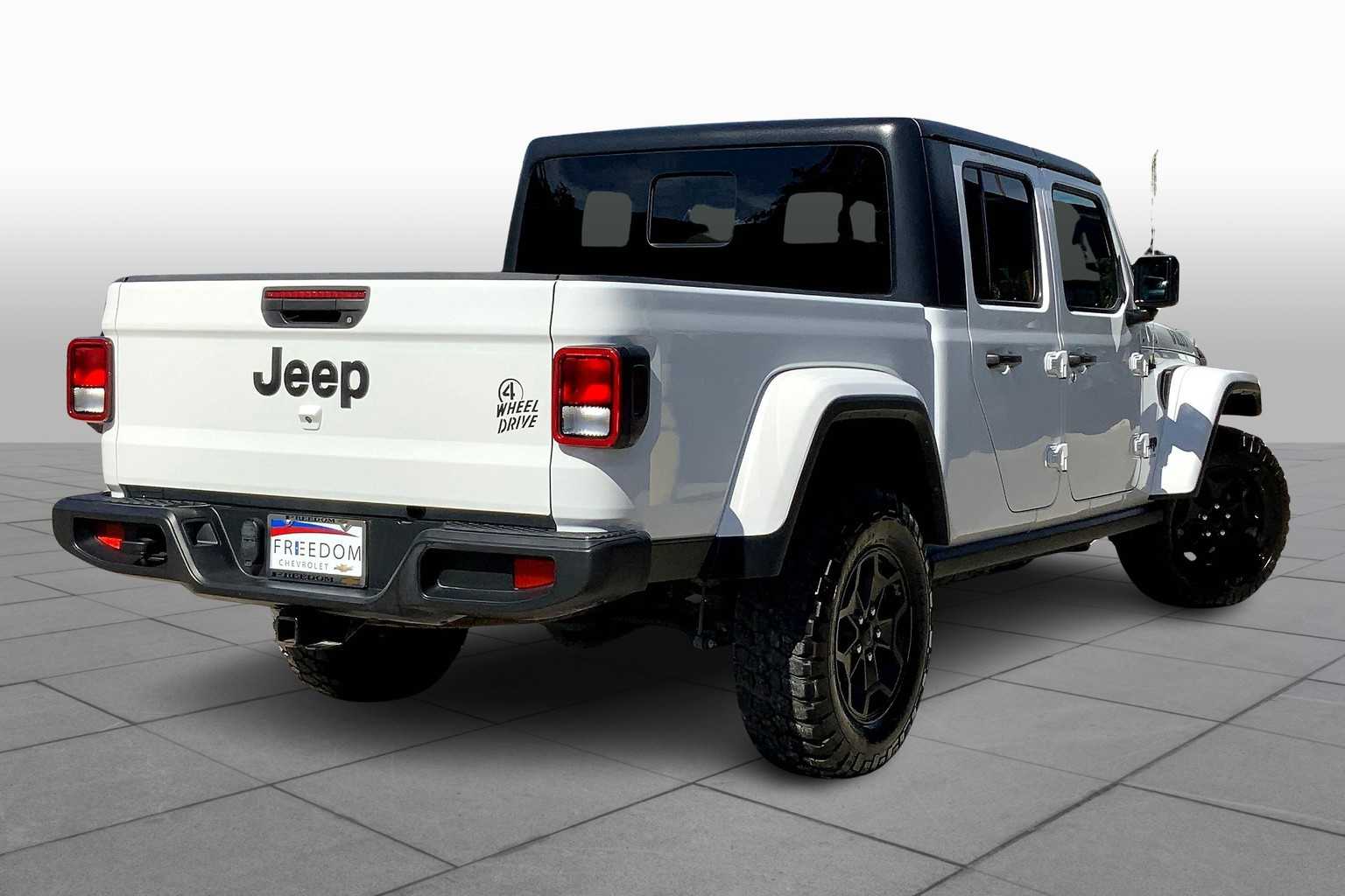 2023 Jeep Gladiator Willys photo 12