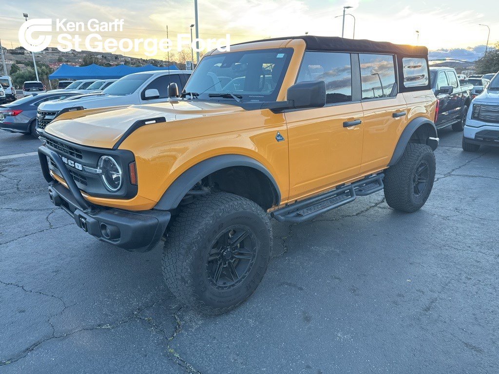 2022 Ford Bronco 4-Door Black Diamond