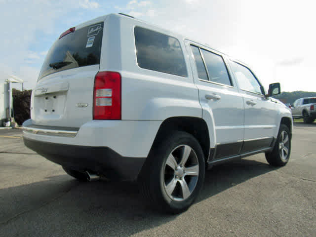 2016 Jeep Patriot High Altitude Altitude Edition photo 7