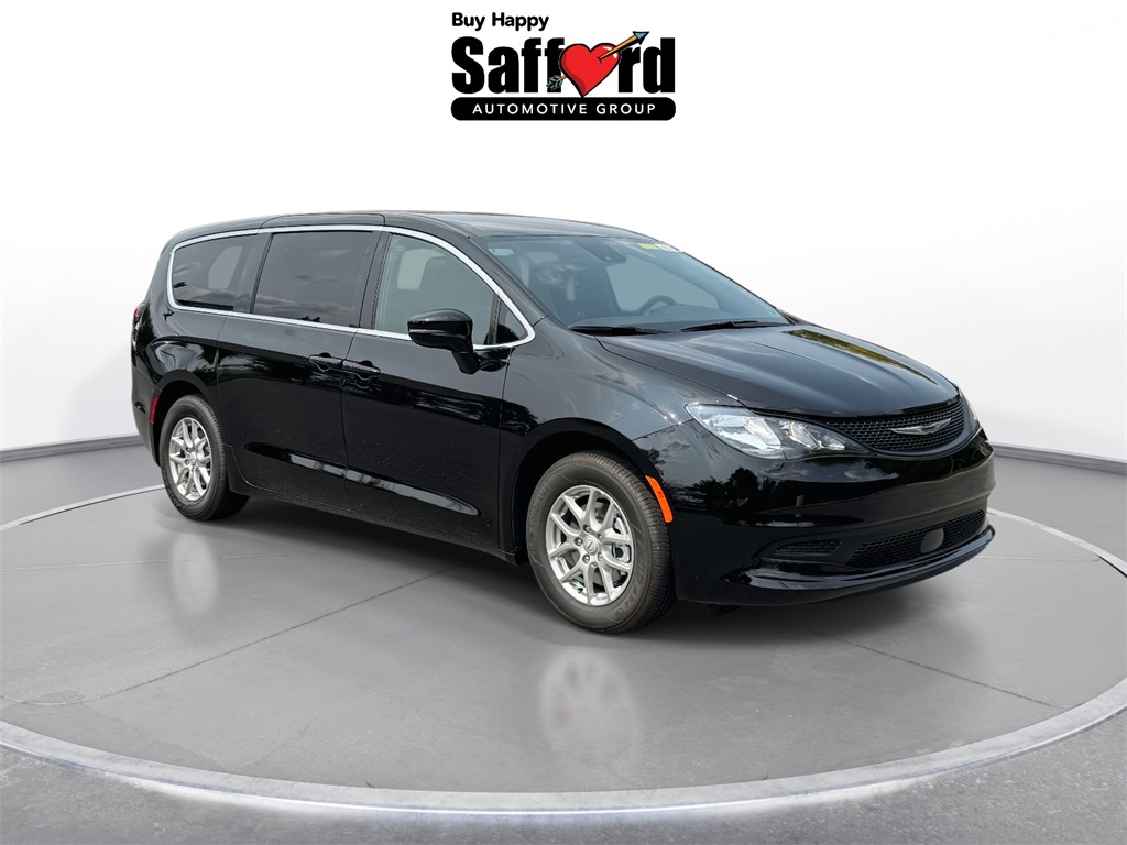2026 Chrysler Voyager LX photo 8