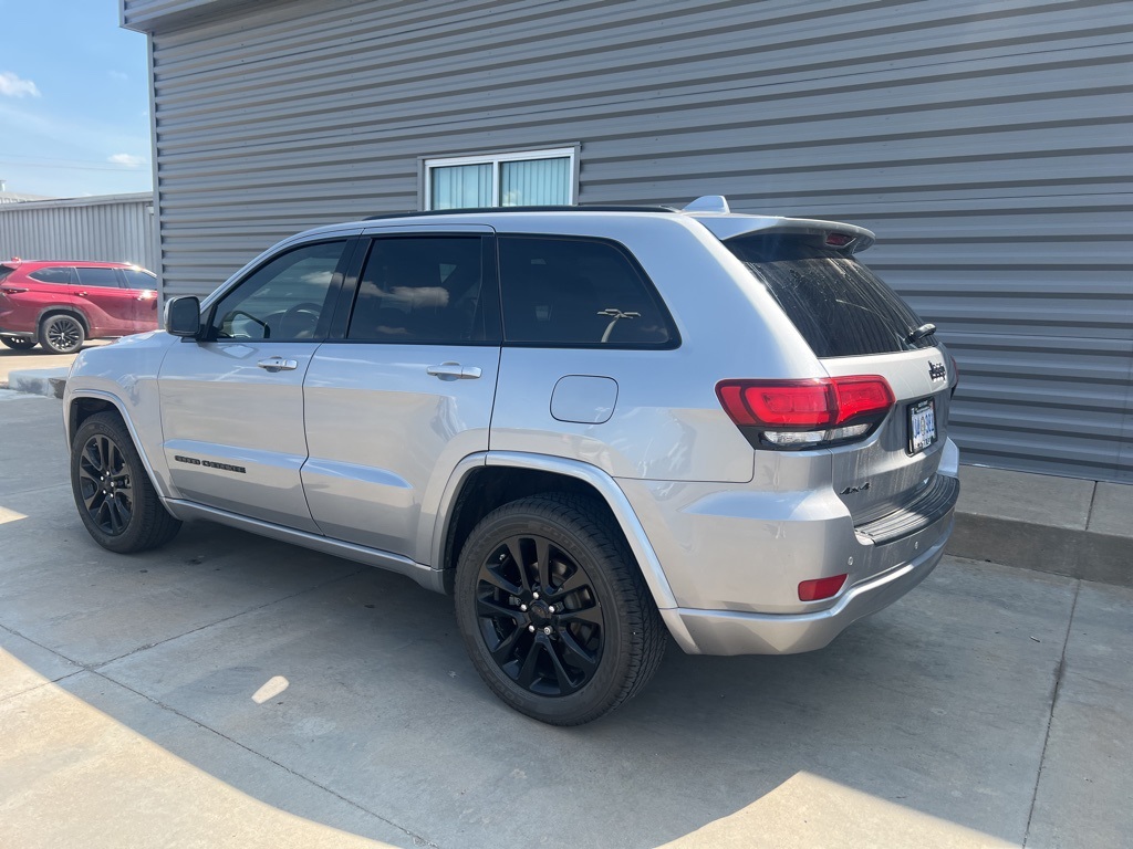 2020 Jeep Grand Cherokee Altitude photo 7
