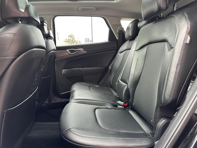 2025 Kia Sportage EX photo 21