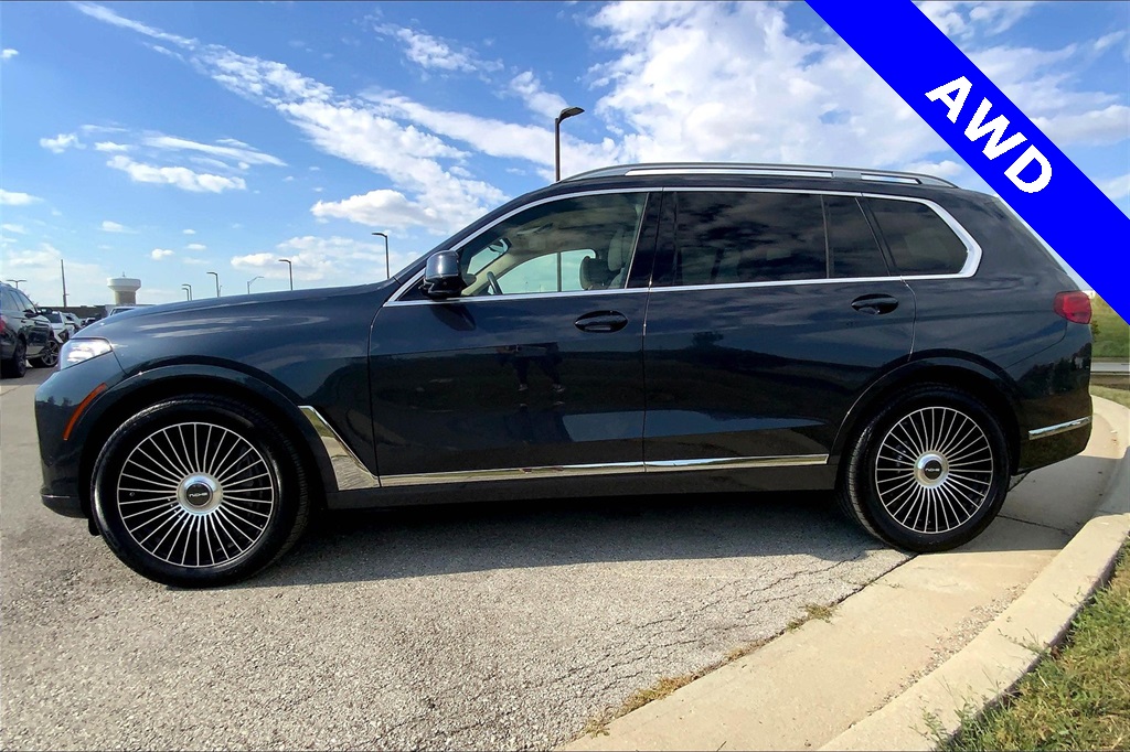 Used 2019 BMW X7 40i with VIN 5UXCW2C58KL082784 for sale in Kansas City