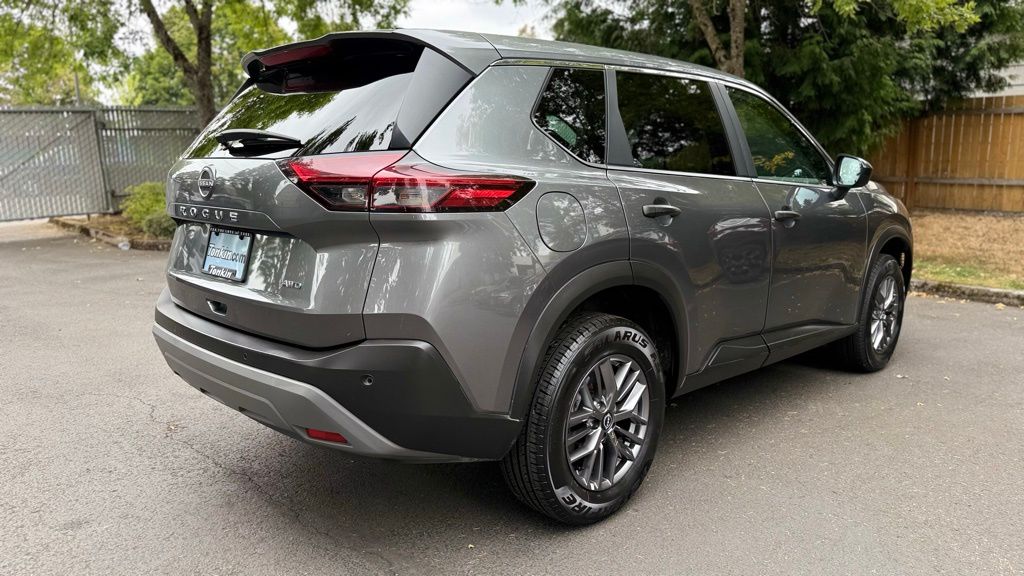2023 Nissan Rogue S photo 6
