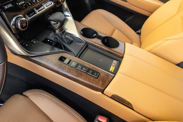 2025 Lexus LX 600 Luxury photo 6
