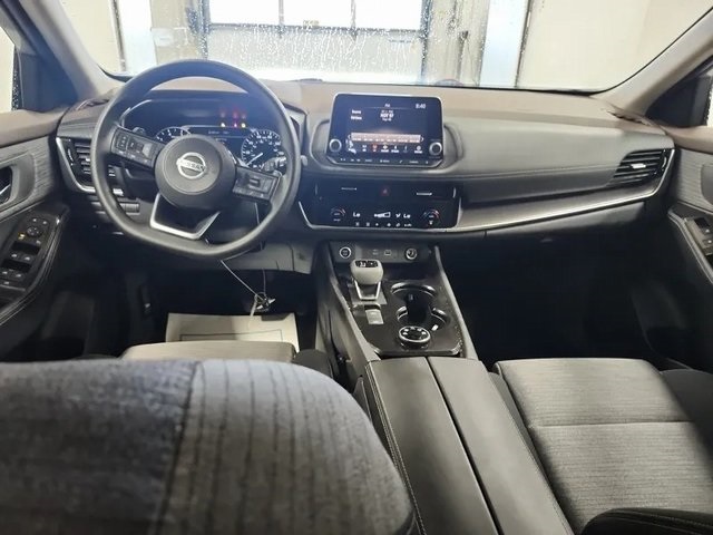 2021 Nissan Rogue SV photo 5