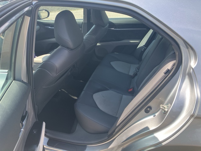 2020 Toyota Camry XLE photo 15