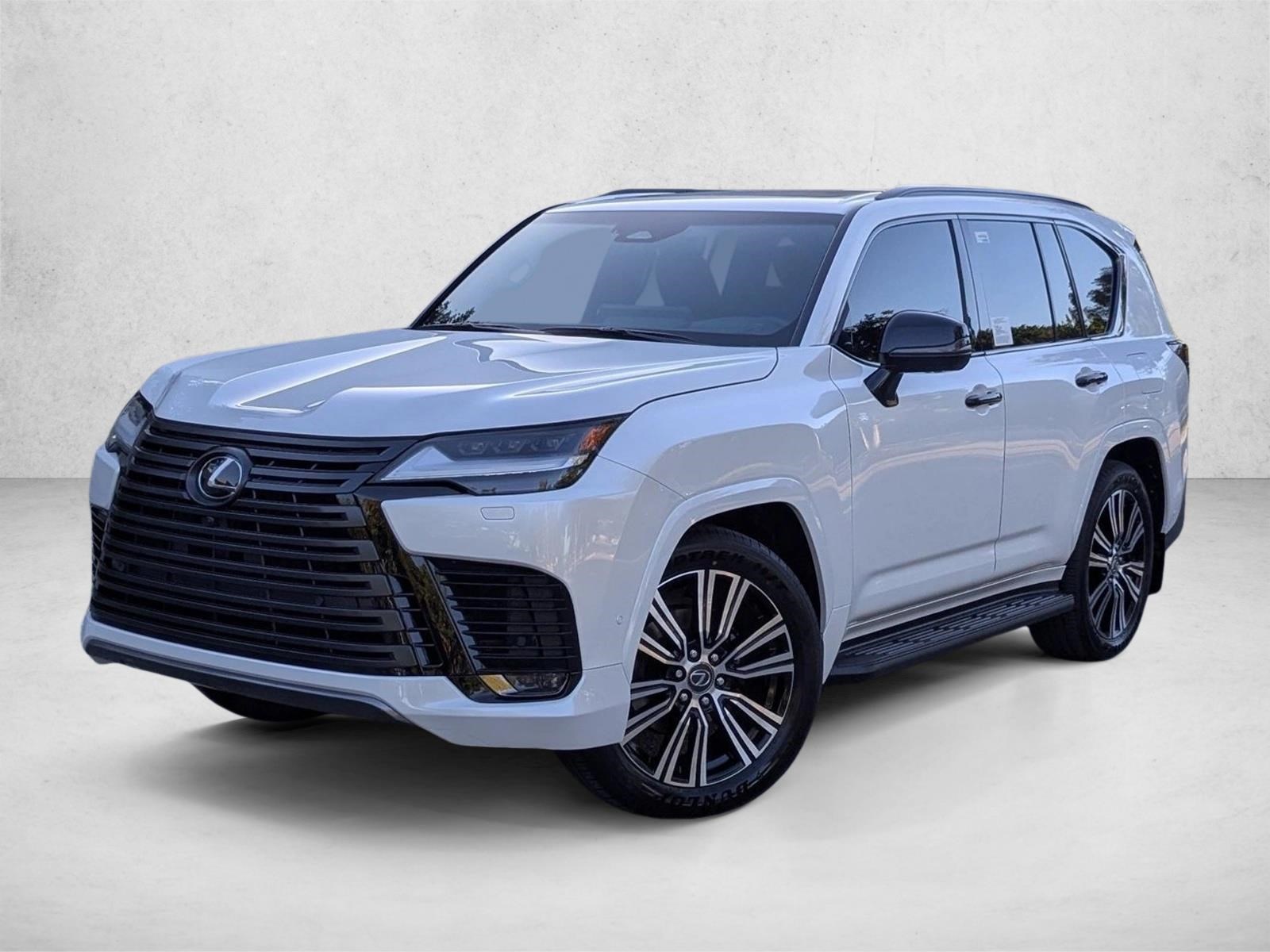 2025 Lexus LX Luxury's photo