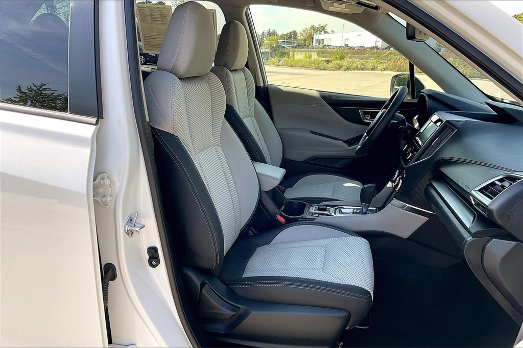 2024 Subaru Forester Premium photo 6