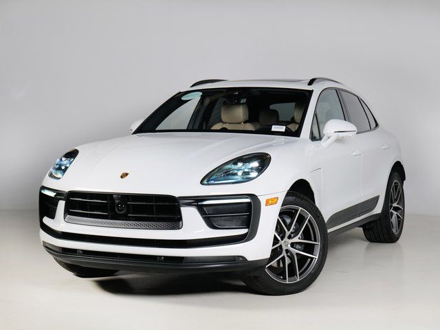 2025 Porsche Macan S's photo