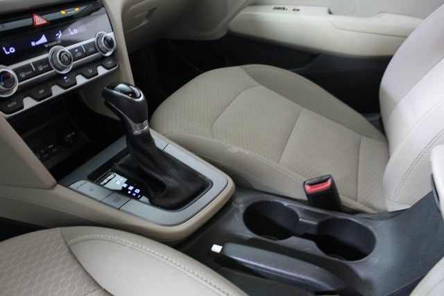 2020 Hyundai Elantra Value Edition photo 12