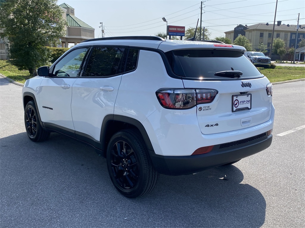 2025 Jeep Compass Latitude photo 5