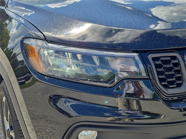 2025 Jeep Compass Latitude photo 3