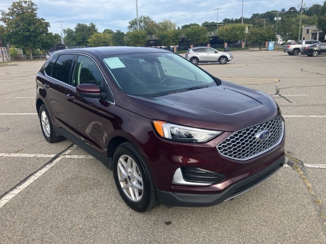 2024 Ford Edge SEL photo 3