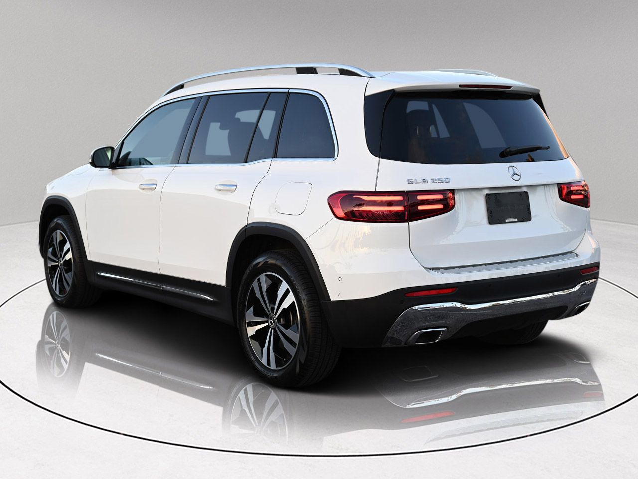 2025 Mercedes Benz GLB 250 photo 4