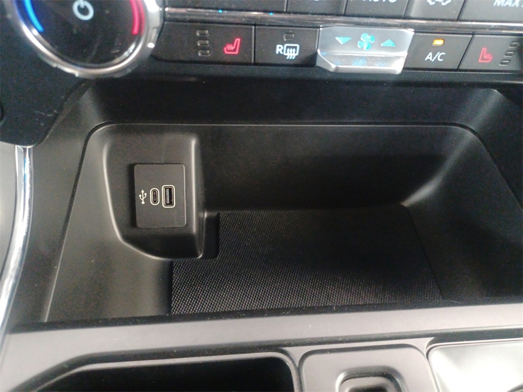 2025 Ford F-150 XLT photo 30