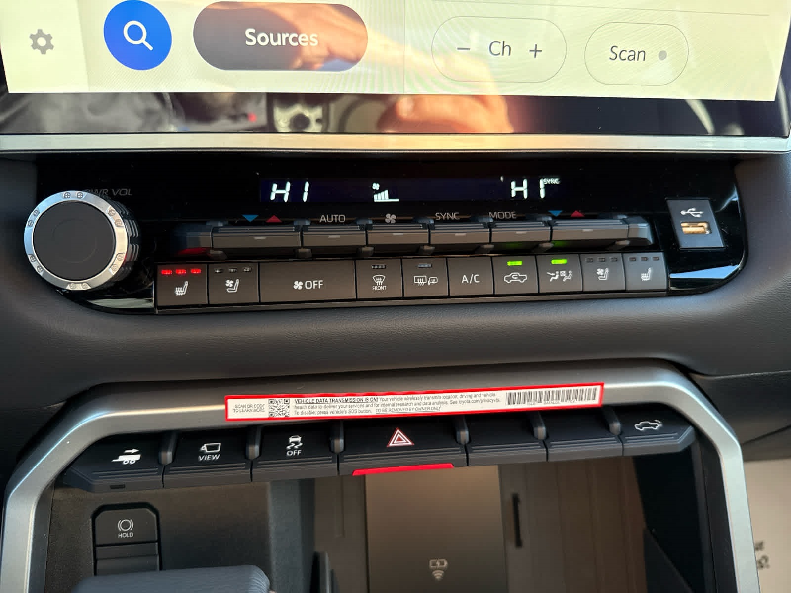 2025 Toyota Tundra Platinum CrewMax photo 19