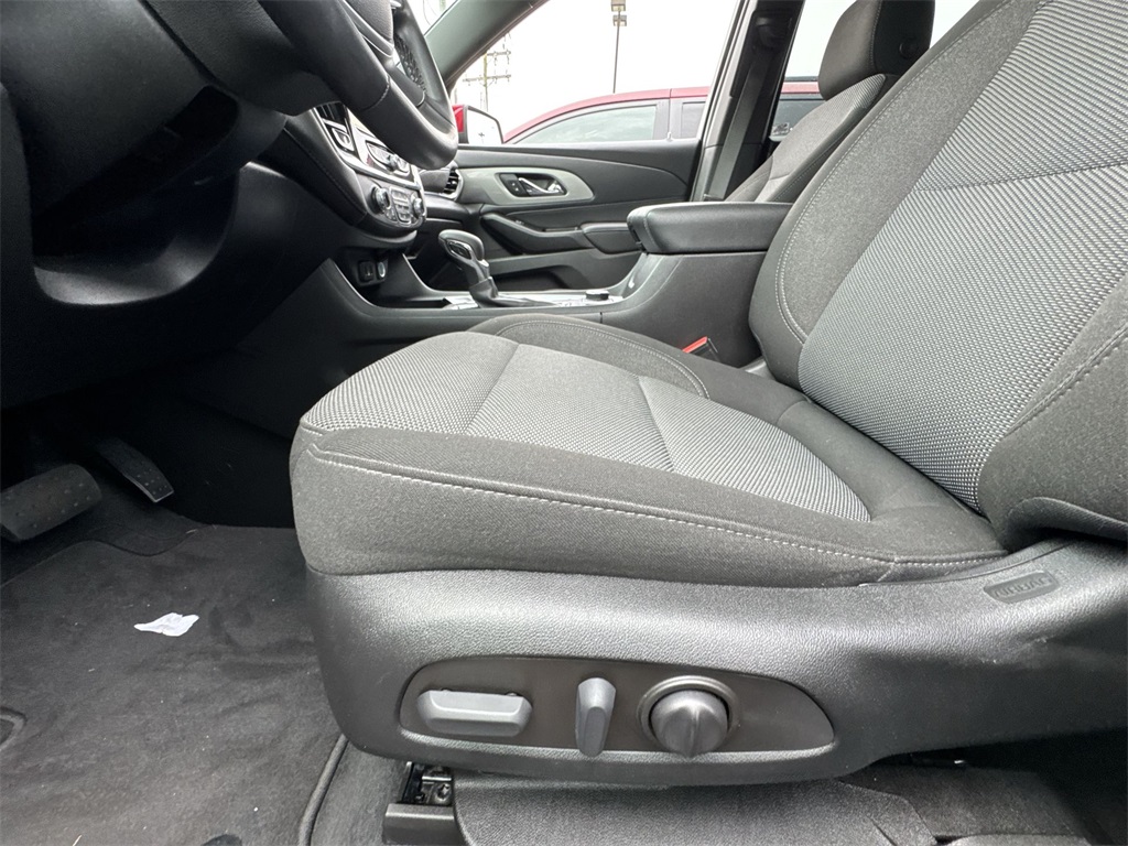 2023 Chevrolet Traverse photo 11