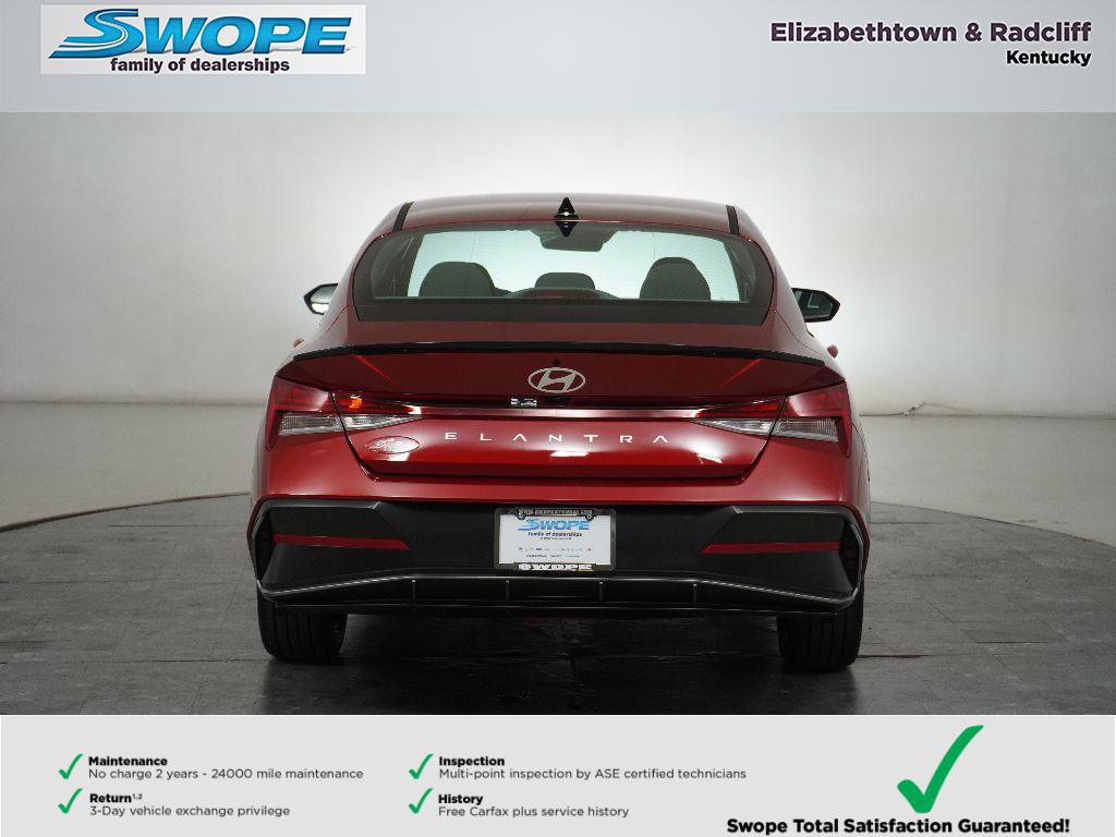 2026 Hyundai Elantra SEL Sport photo 4