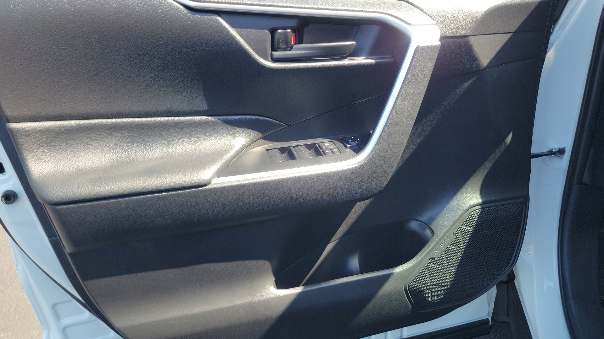 Used 2024 White Toyota LE image 19