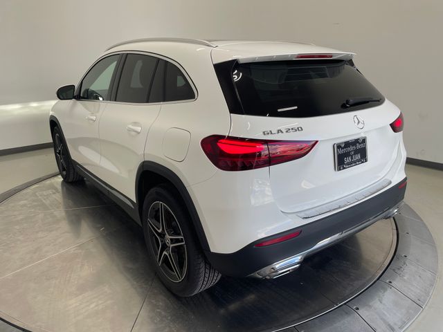 2026 Mercedes Benz GLA 250 photo 9